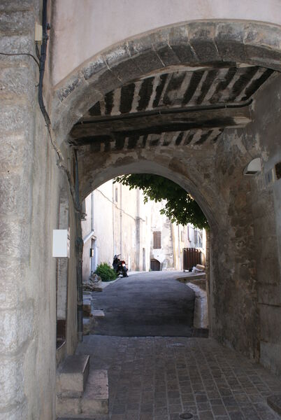 Porte Saint Jean - Porche à gauche de la porte - Sophie Delsanti