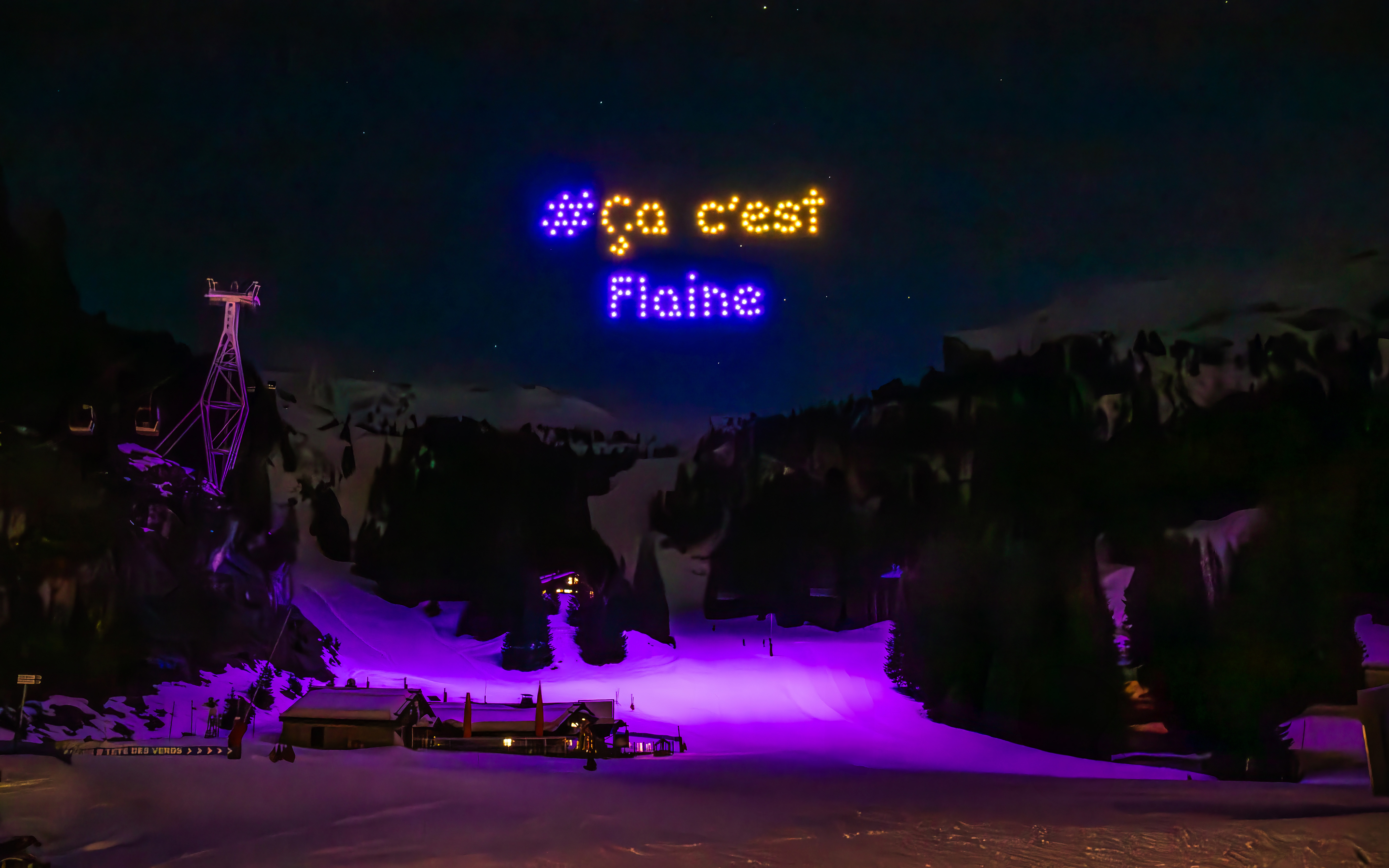 Drone show onderaan Flaine Forum