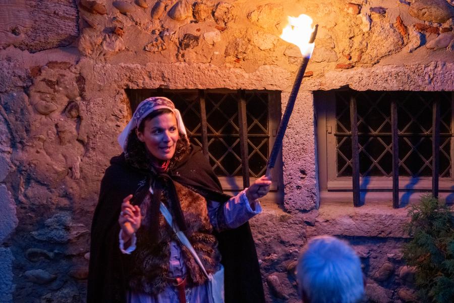 Balade nocturne théâtrale: "La nuit au moyen âge à Pérouges"