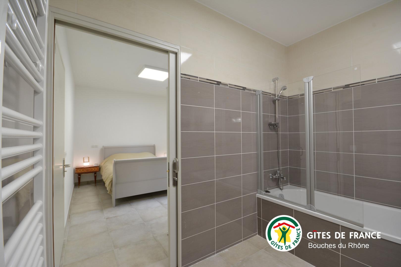 Manon, Lamanon - photo 22