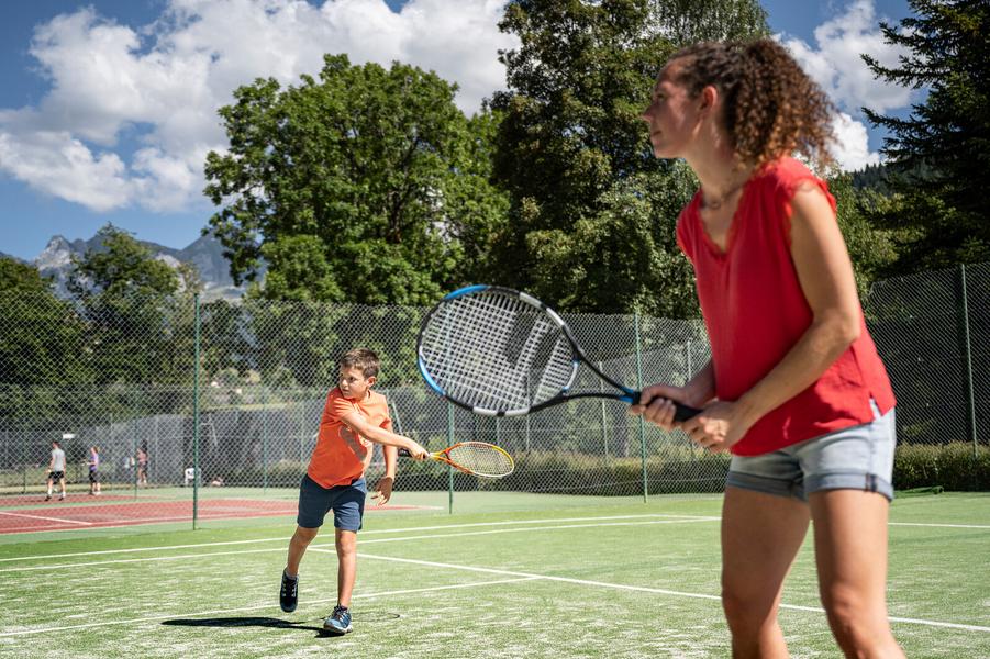 Tennis 12 ans et plus (jaune) : stage_Le Grand-Bornand