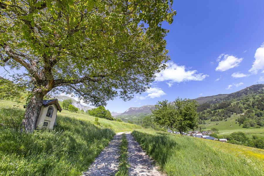 Boucle des trois villages – B11_Nâves