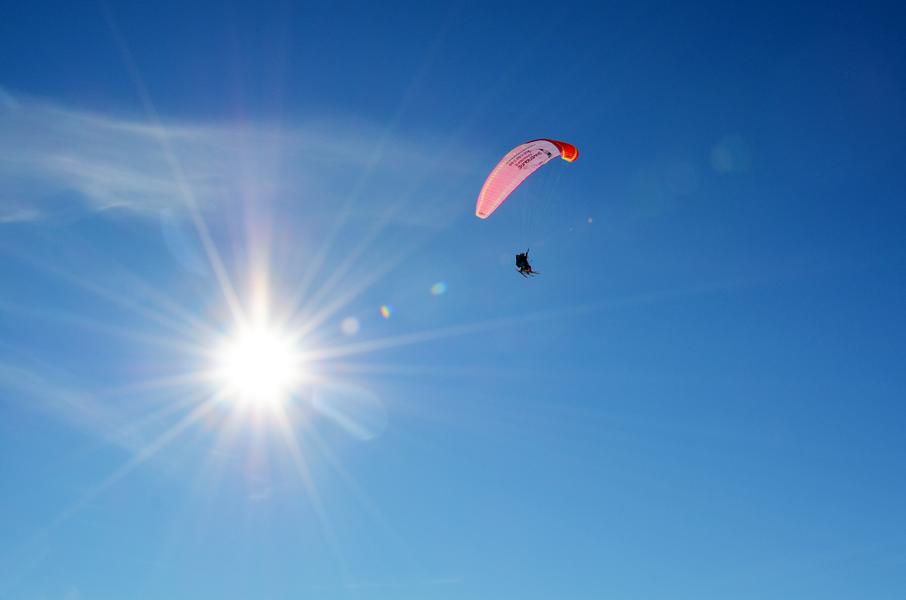 Parapente biplace en vol