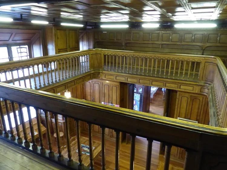 Visite de la bibliothèque du château du Lude