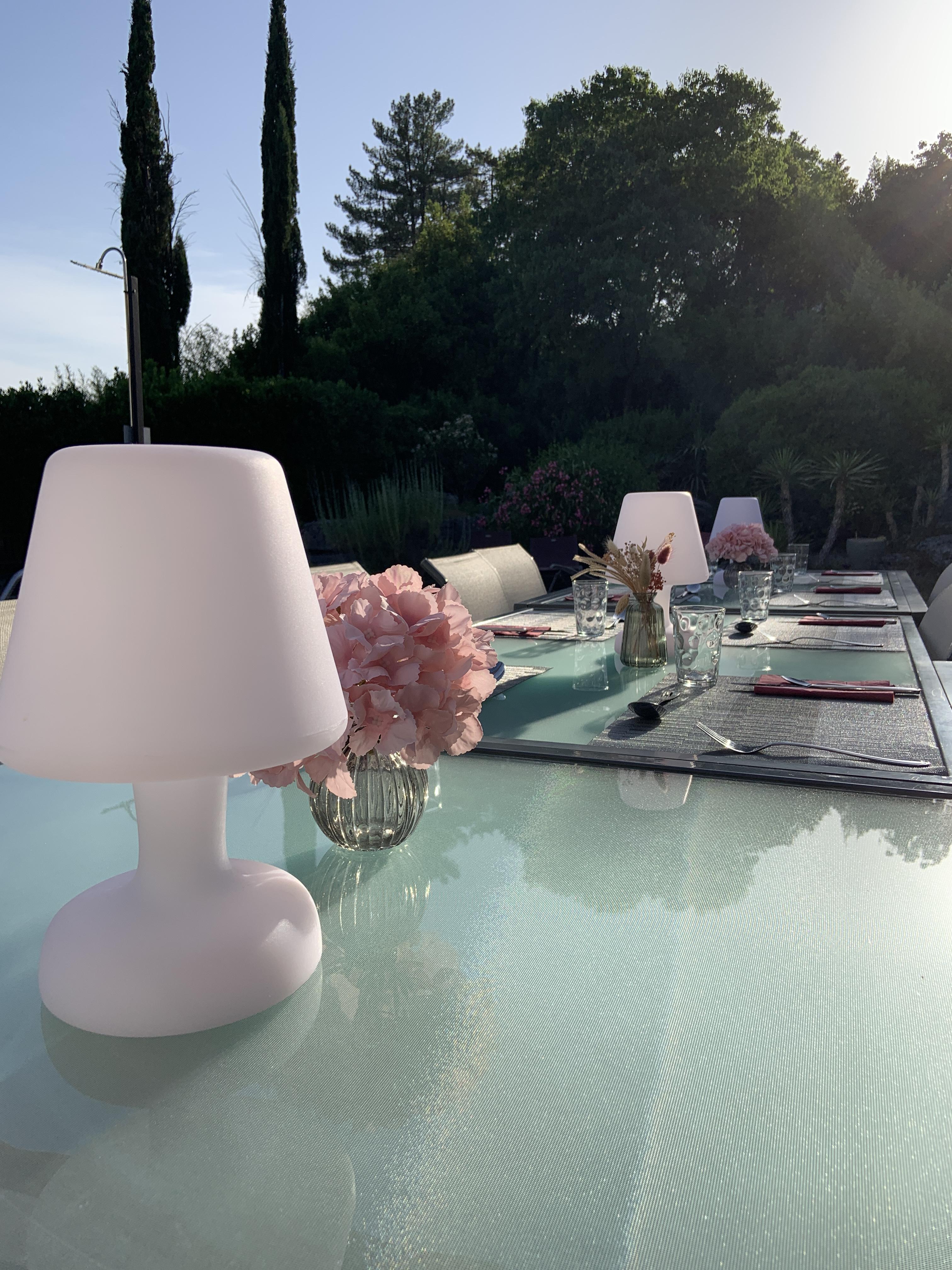 409c44ff093940bec884