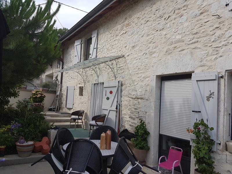 terrasse - Chambre d'Hôtes Les Nichoirs Pusignieu à Creys Mépieu - Balcons du Dauphiné