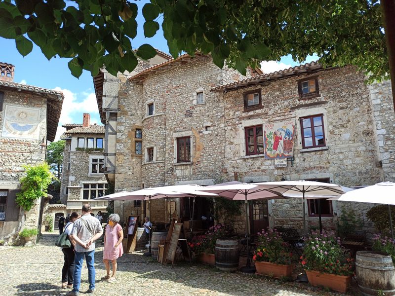 Pérouges