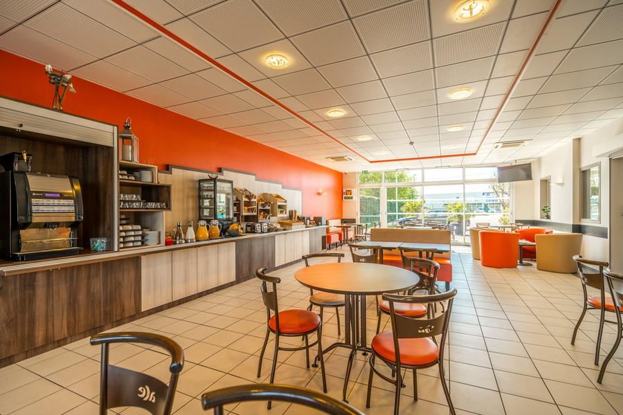 Salle petit-déjeuner 1