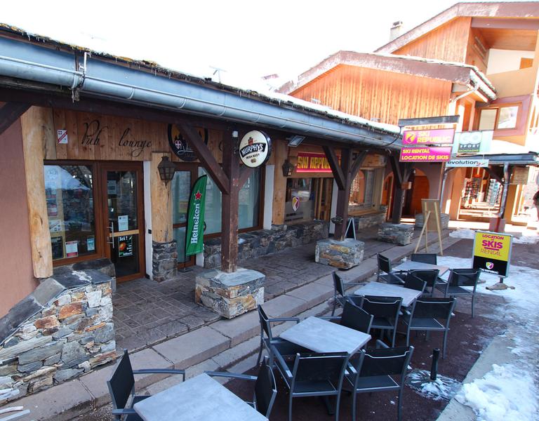 Pub White Lines aux Coches