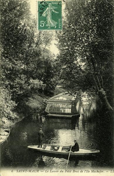 Ancienne carte postale du lavoir du petit bras de Île Mâchefer 