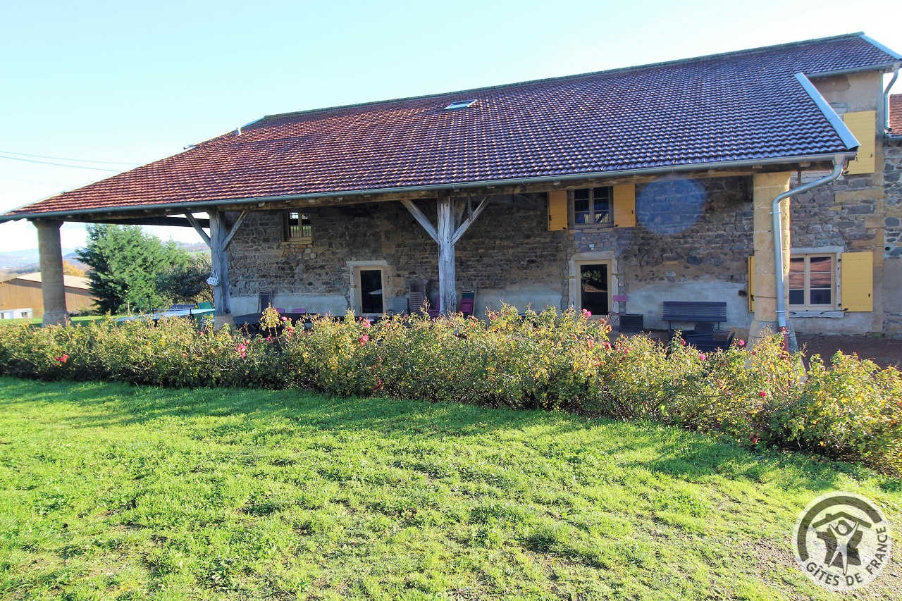 Grand Gîte - 15 personnes - Au-Raphiné à SARCEY dans le Beaujolais - Rhône.