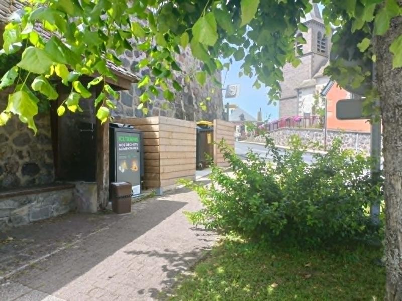 Point de collecte des déchets - Murat-Le-Quaire