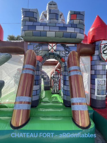 Avril en Famille : jeux gonflables_Cavalaire-sur-Mer