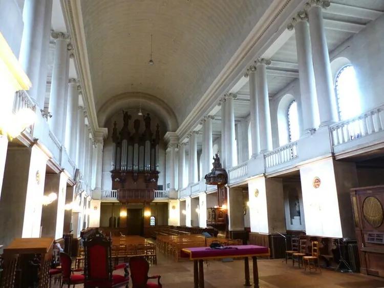 Visite de la chapelle et du cloître des religieuses du Bon Sauveur d'Alby