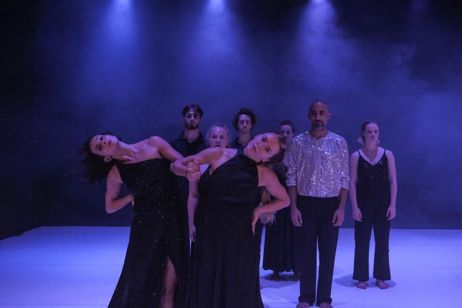 Anton Lachky & Eléonore Valere Company - But in fact, why?_Carros