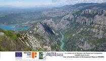 Vue sur le lac et la sortie des grandes Gorges