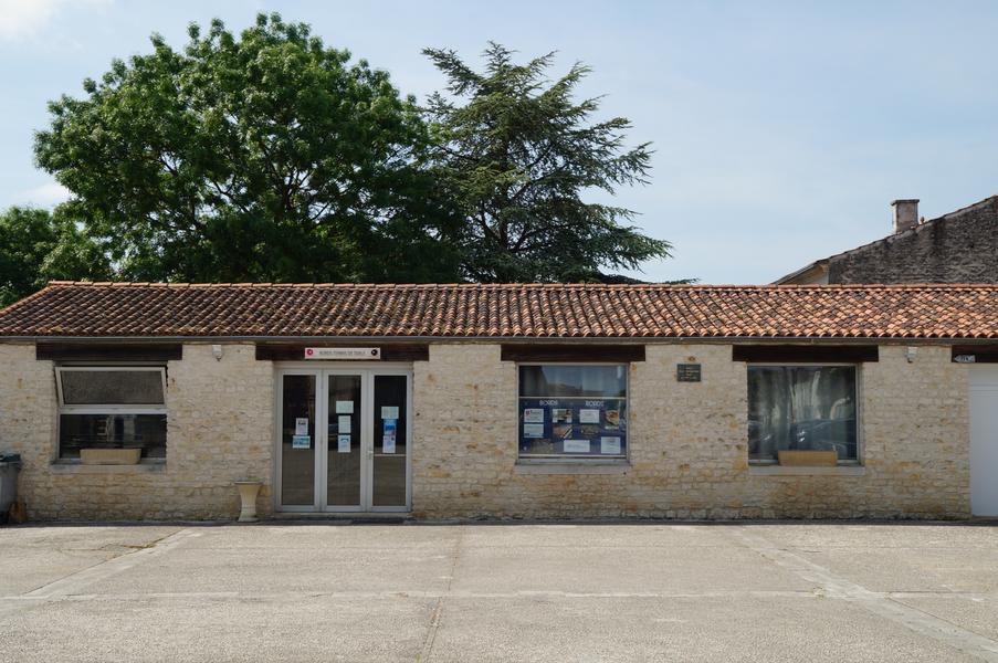 Ancien couvent puis presbytère et marché