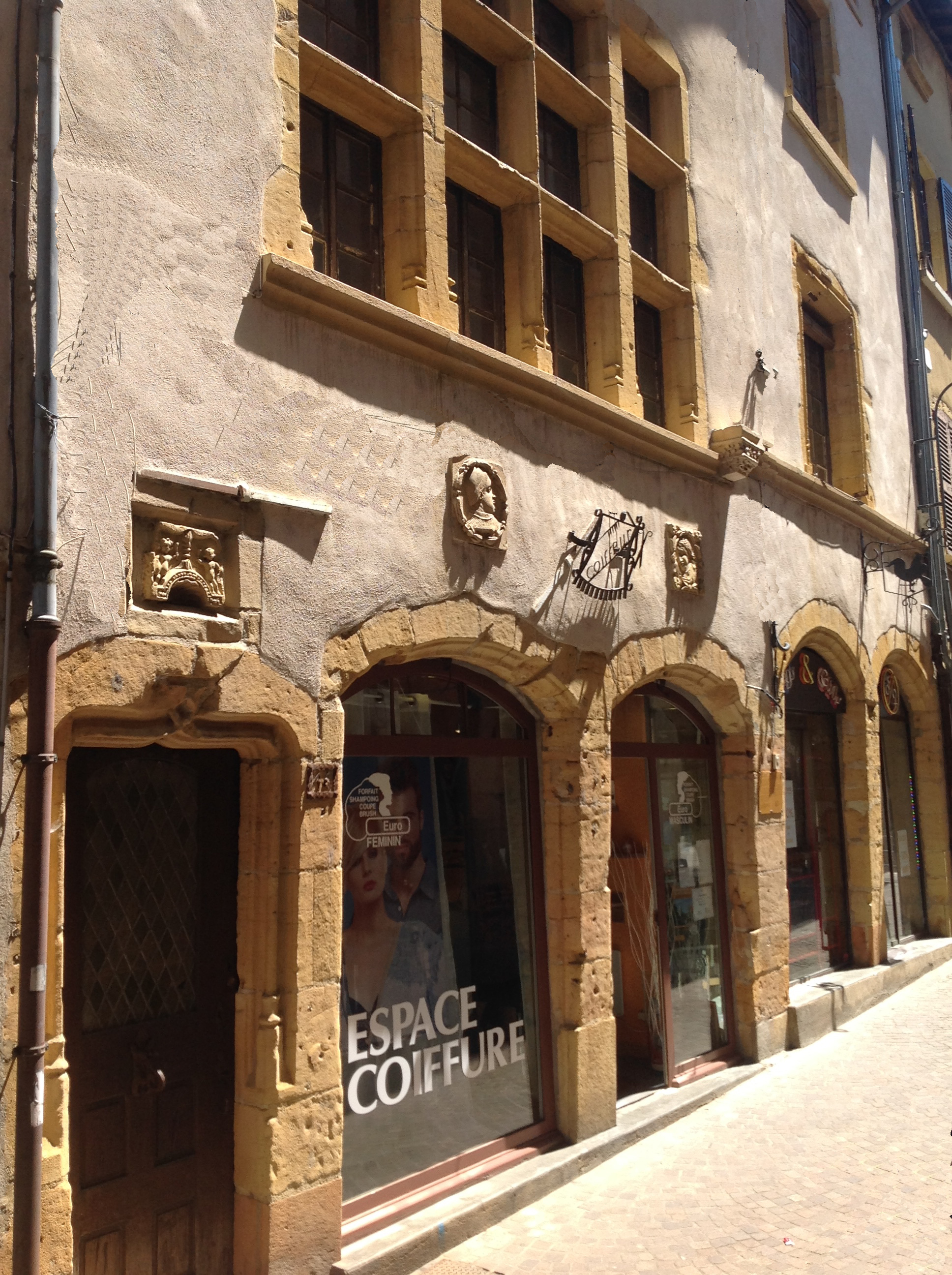 Façade de la maison J Coeur