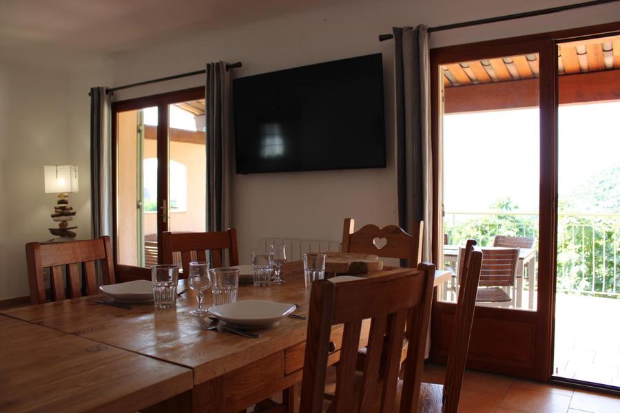 Gîte Les Amandiers d'Utelle-Repas-Utelle-Gîtes de France des Alpes-Maritimes