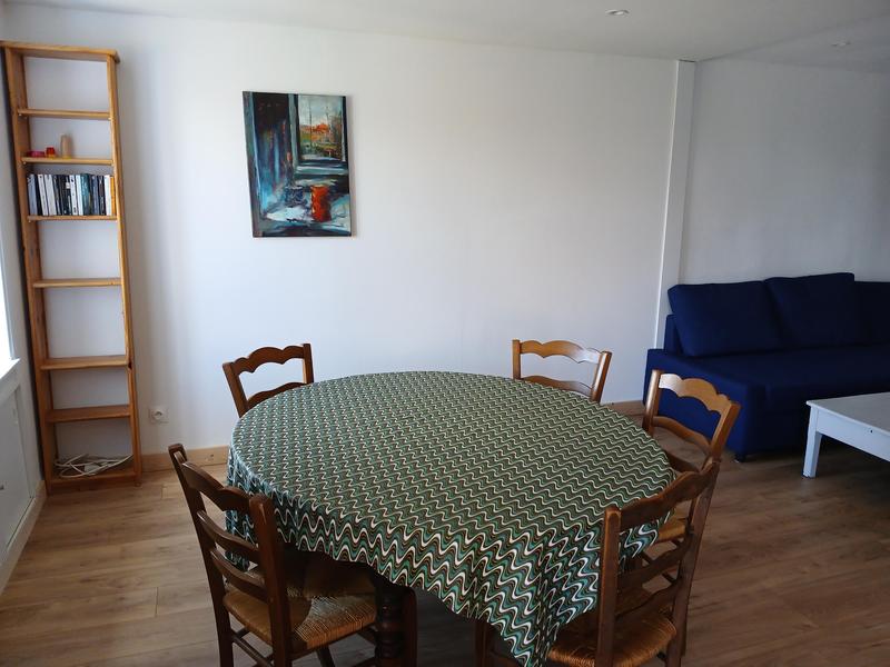 Maison aux volets bleus_Thizy-les-Bourgs