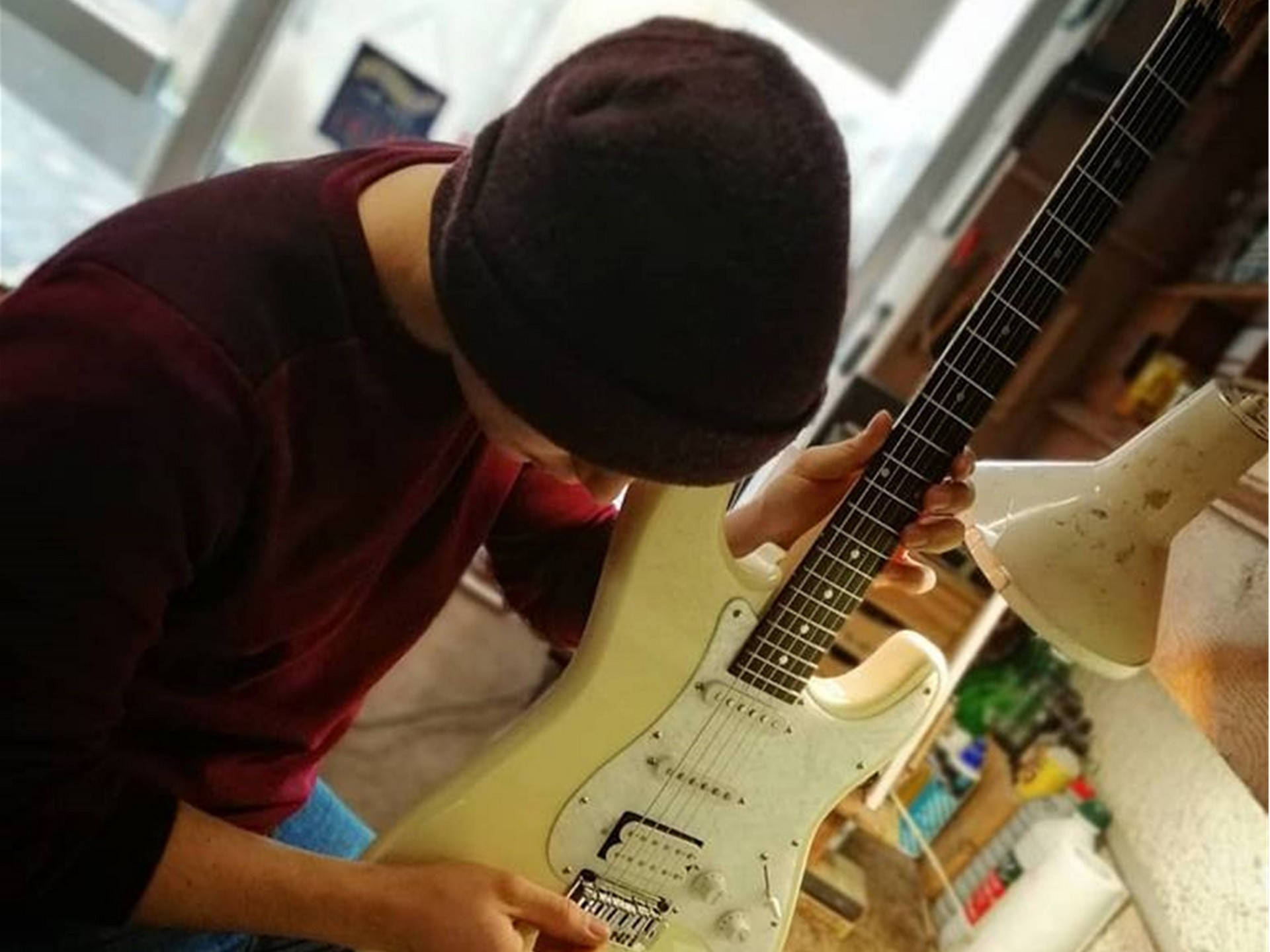 Deneuville Guitares - photo 4