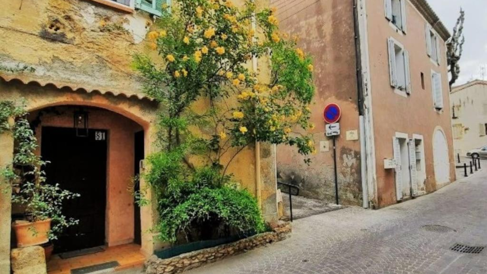 Appartement Hyper Centre - Au pied du Château de l'Empéri