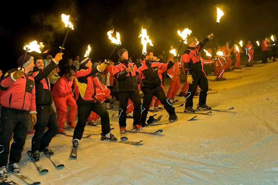 Descente aux flambeaux et feu d