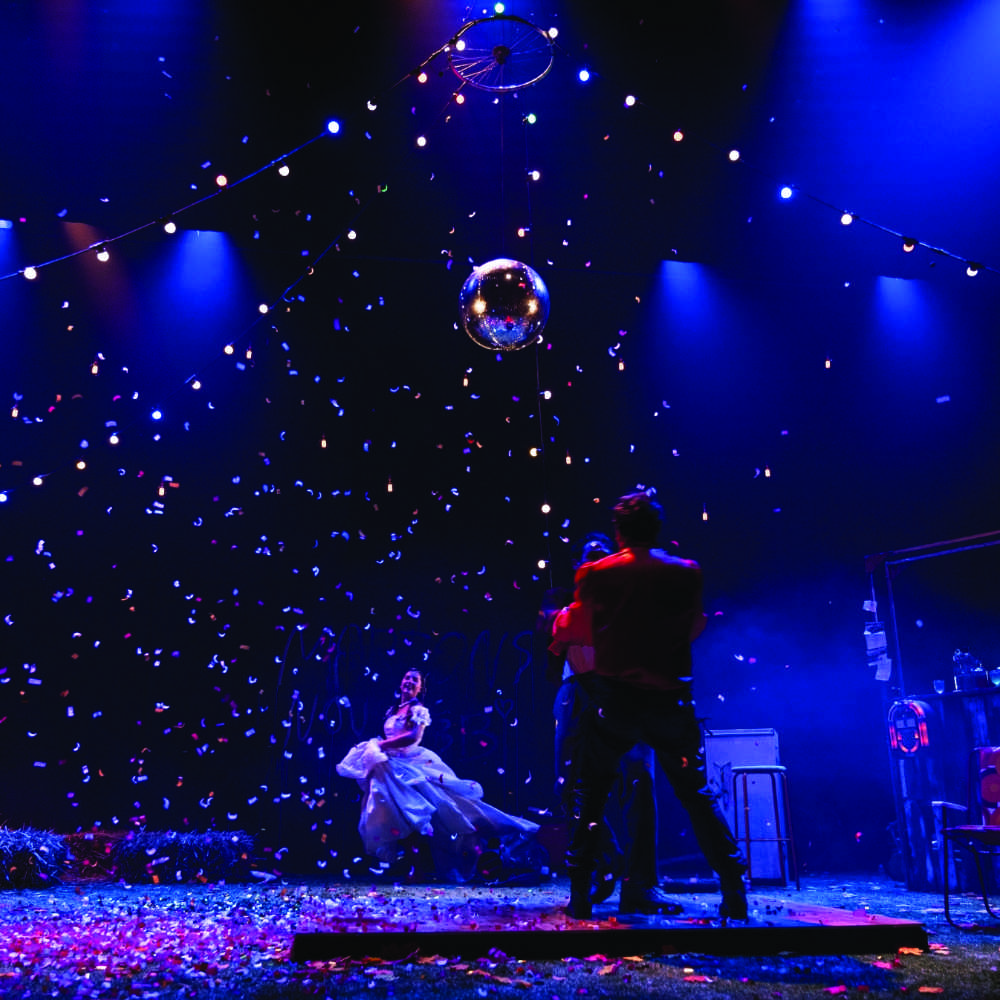 Théâtre : Le jeu de l'amour de l'amour et du hasard du Collectif L'Émeute