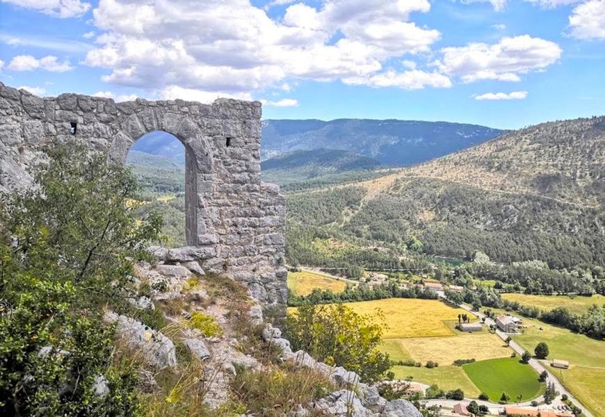 Randonnée pédestre : Le tour du Tracastel_Saint-Auban