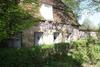 Maison de famille de Cérilly en Auvergne, anciens poulaillers dans le jardin Ⓒ Gîtes de France