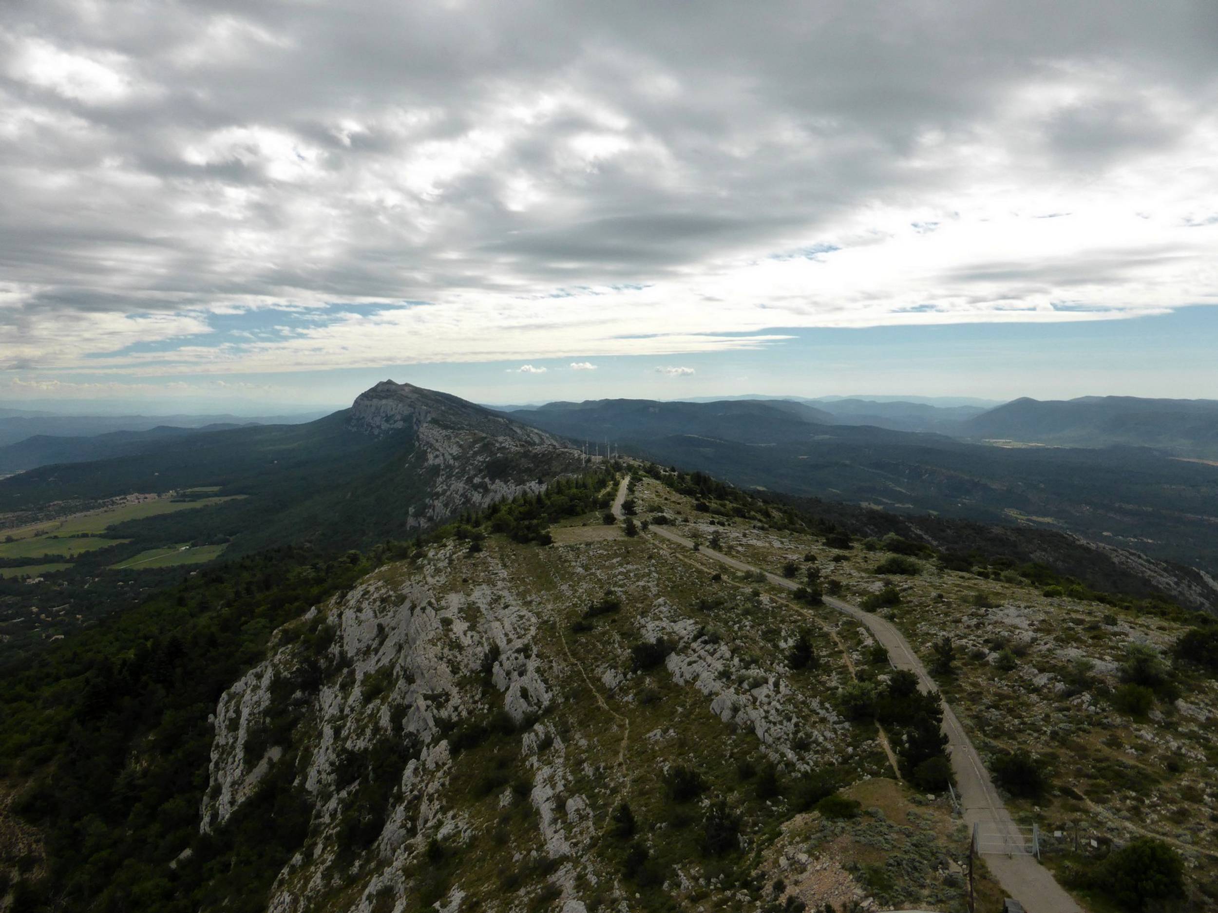 PLAN D'AUPS SAINTE-BAUME - Le Pic de Bertagne, Saint-Zacharie - photo 7