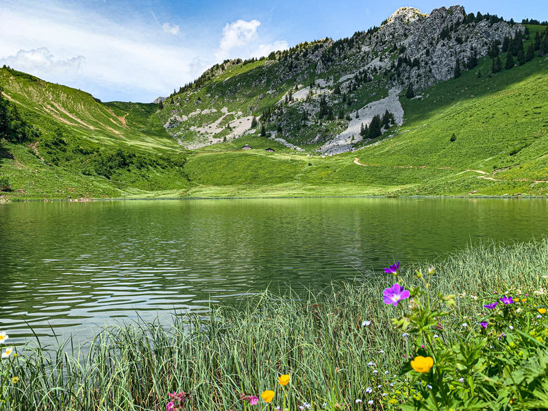 Guided hike to Lac d Arvouin