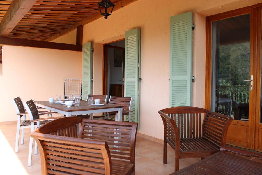 Gîte Les Amandiers d'Utelle-Terrasse-Utelle-Gîtes de France des Alpes-Maritimes