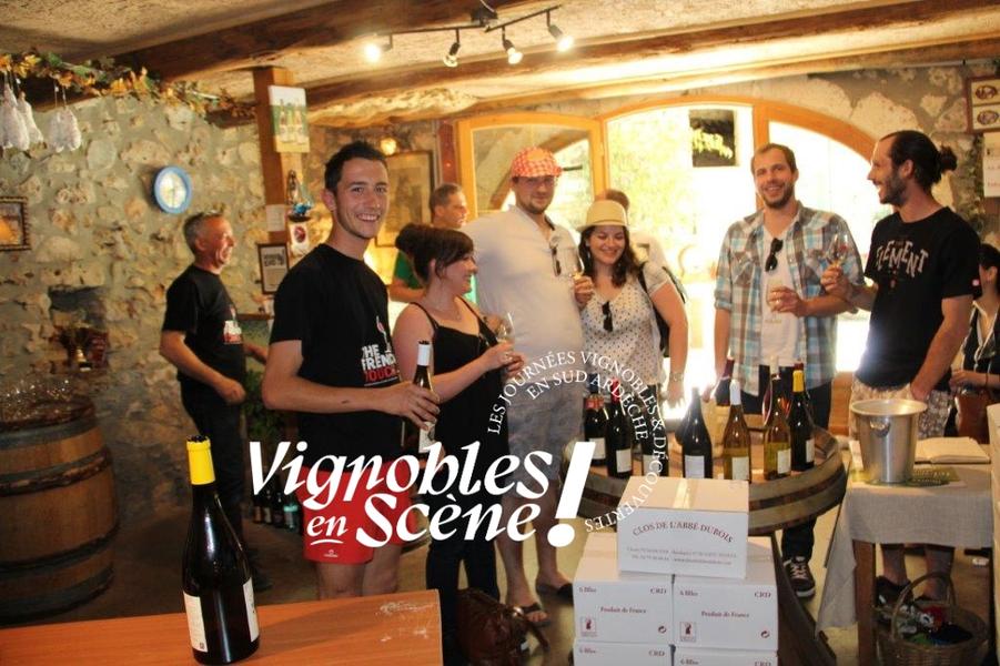 Vignobles en Scène : Dégustation Découverte au Clos de lAbbé Dubois_Saint-Remèze