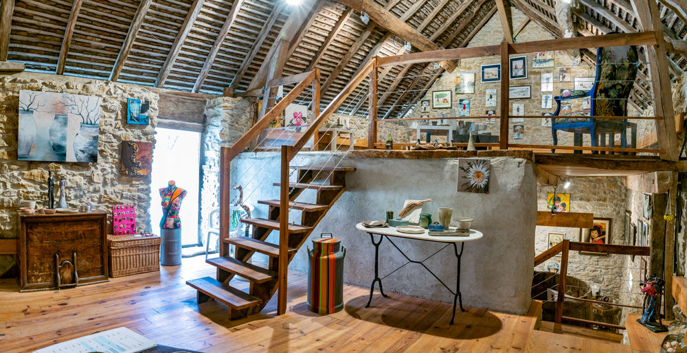 Salle d'exposition ARTs EN CAVE - Accès 3ème Niveau