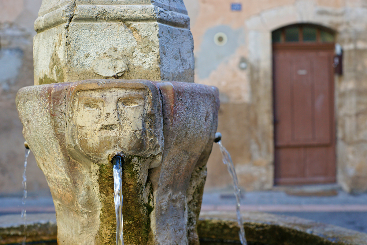 Fontaine des abreuvoirs - XVIè