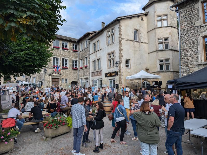 Cask House : fabrique de bières à Saint-Chef, cité abbatiale à moins d'un heure de Lyon - Balcons du Dauphiné