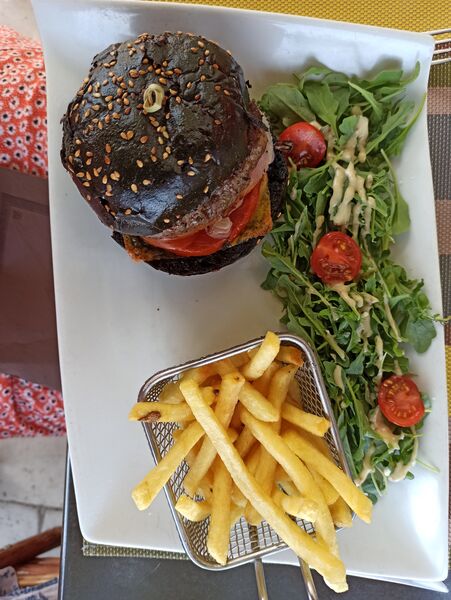 Burger de Boeuf - La Ciboulette - restaurant avec vue panoramique à Gassin - https://gassin.eu