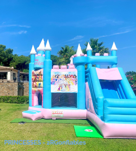 Avril en Famille : jeux gonflables_Cavalaire-sur-Mer