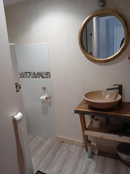 Maison aux volets bleus_Thizy-les-Bourgs