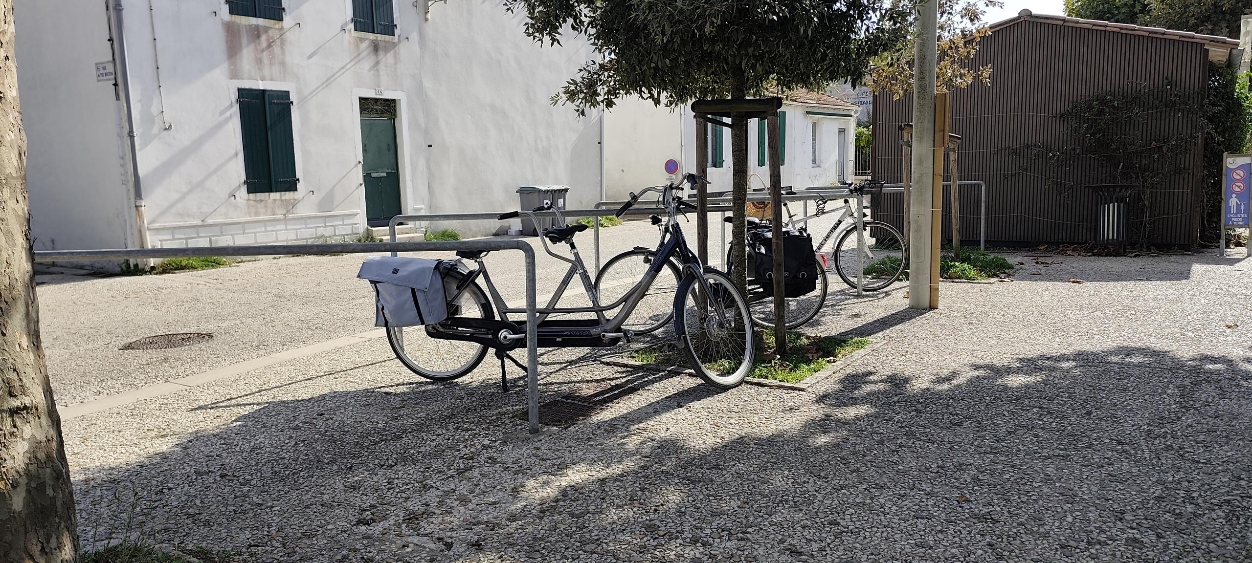 Parking vélos - Place des Tilleuls