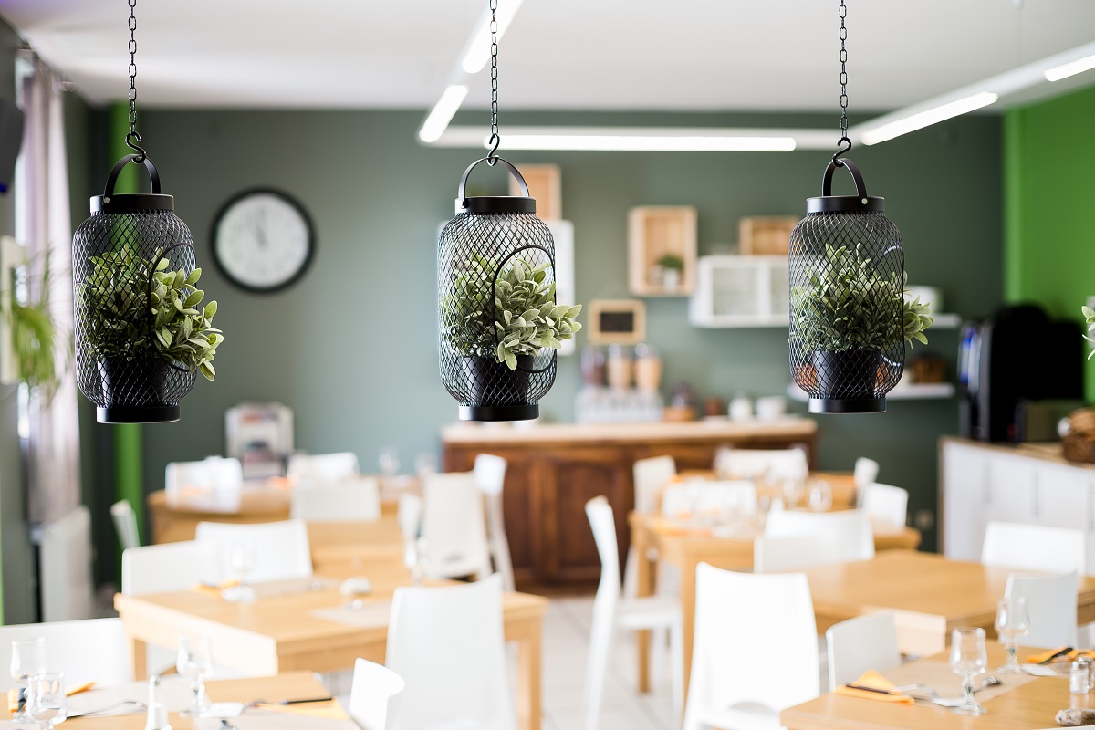 Salle de restaurant du domaine de Garabaud