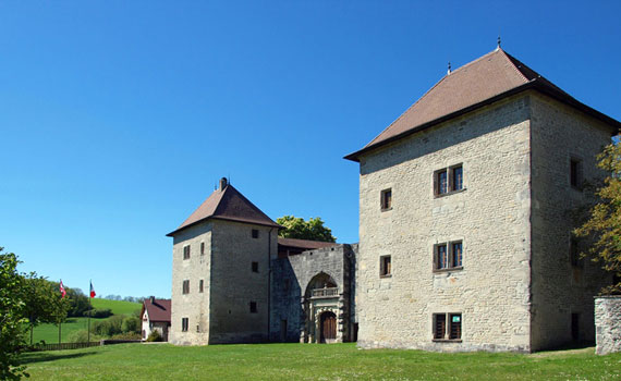 vue-exterieur-chateau-clermont