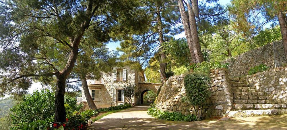 Chambre d hôte Domaine Pins Paul-La Batiisse-Eze-Gîtes de France Alpes-Maritimes