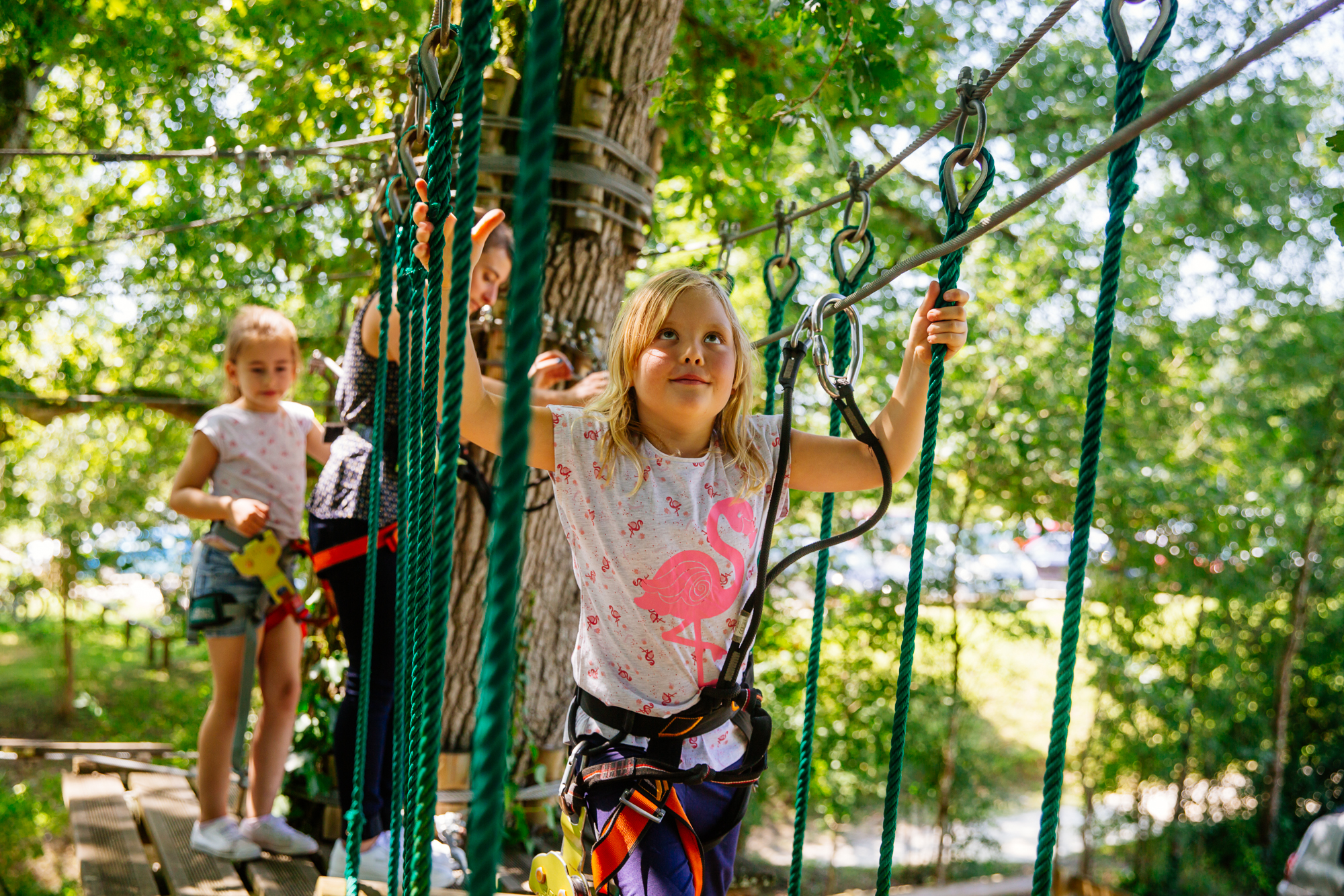 Parcours accrobatique en hauteur sur la base de loisirs de Poltrot