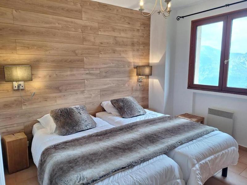 Chambre 2 lits simples Gîte Les Ecureuils d'Utelle Gîtes de France Alpes-Maritimes