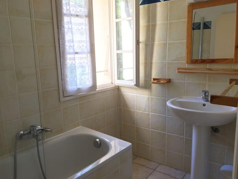 Gîte N°3 Espace des Oliviers-Salle de bain-Castagniers-Gîtes de France des Alpes-Maritimes