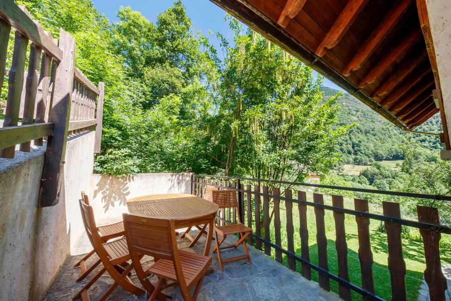 Gîte Les Cytises-Terrasse-Saint-Étienne-de-Tinée-Gîtes de France des Alpes-Maritimes