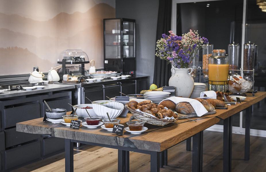 Domaine du Val de Sault buffet petit dejeuner