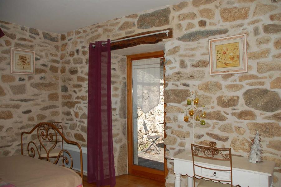 chambre : sortie vers terrasse
